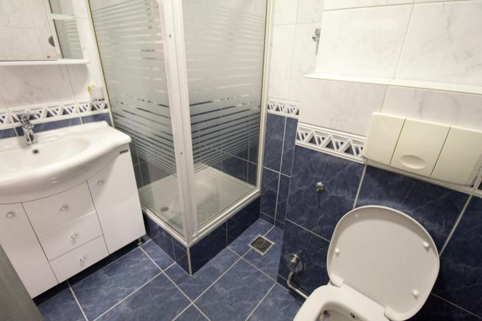 Garsoniera DUBLA-2 camere-Terasa 90 mp-Unirii-Piata Alba Iulia/complet renovata