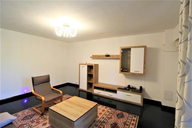Apartament 2 camere Unirii - Sfanta Vineri - imobil 1991