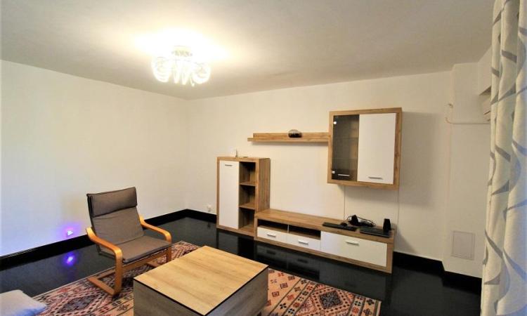 Apartament 2 camere Unirii - Sfanta Vineri - imobil 1991