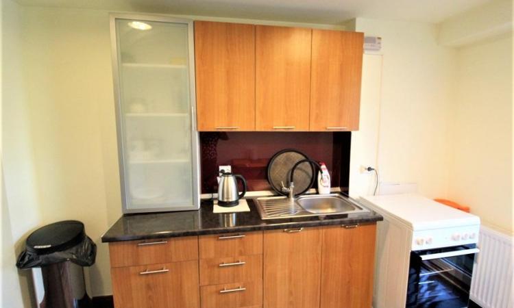Apartament 2 camere Unirii - Sfanta Vineri - imobil 1991