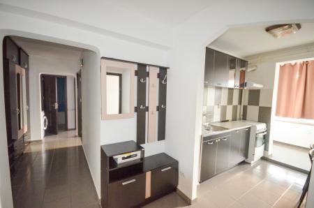 Titan - Piata Minis - 3 camere decomandat- Aleea Barajul Rovinari