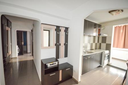 Titan - Piata Minis - 3 camere decomandat- Aleea Barajul Rovinari