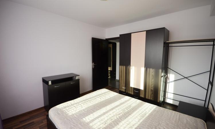 Titan - Piata Minis - 3 camere decomandat- Aleea Barajul Rovinari