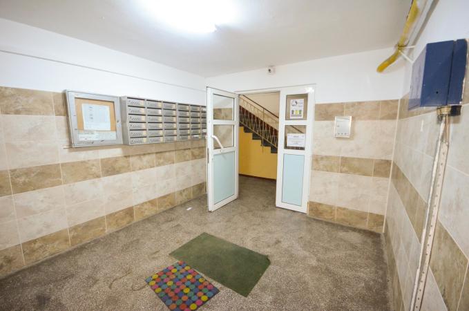 Titan - Piata Minis - 3 camere decomandat- Aleea Barajul Rovinari