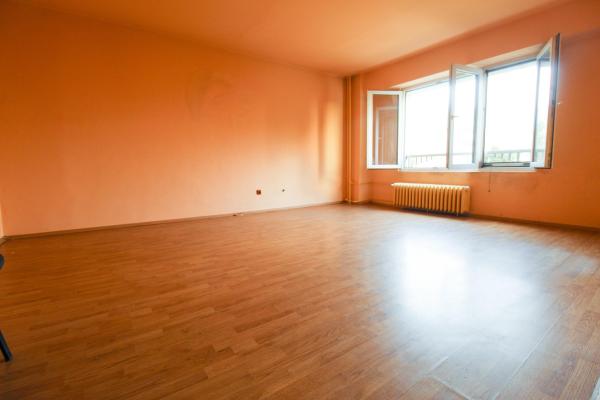 Decebal-Calea Calarasilor-bloc mixt/reabilitat-45 mp