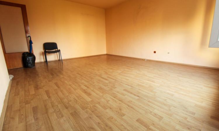 Decebal-Calea Calarasilor-bloc mixt/reabilitat-45 mp