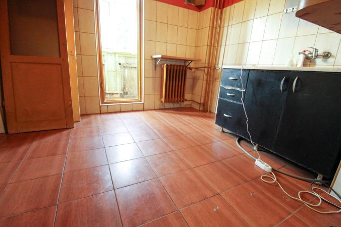 Decebal-Calea Calarasilor-bloc mixt/reabilitat-45 mp