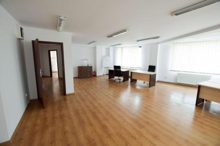 Nerva Traian Timpuri Noi Spatiu birouri In Bloc Nou Tip Vila 130mp 3 camere