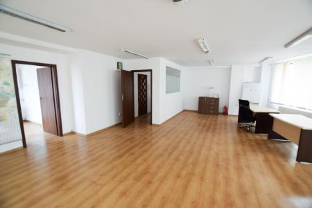 Nerva Traian Timpuri Noi Spatiu birouri In Bloc Nou Tip Vila 130mp 3 camere