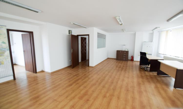 Nerva Traian Timpuri Noi Spatiu birouri In Bloc Nou Tip Vila 130mp 3 camere