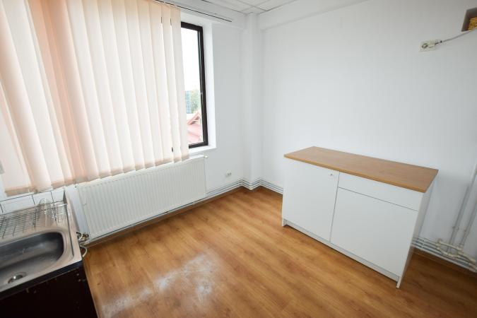 Nerva Traian Timpuri Noi Spatiu birouri In Bloc Nou Tip Vila 130mp 3 camere