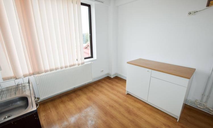 Nerva Traian Timpuri Noi Spatiu birouri In Bloc Nou Tip Vila 130mp 3 camere