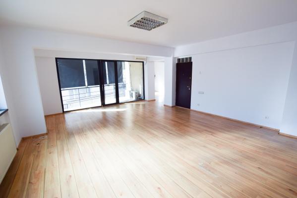 Piata Victoriei Spatiu birouri comercial in Vila Noua 240mp Parter si Etajul 1