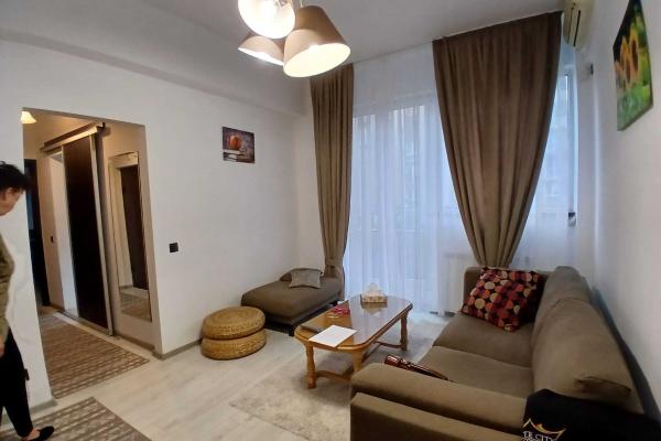 Inchiriere 3 camere Piata Romana