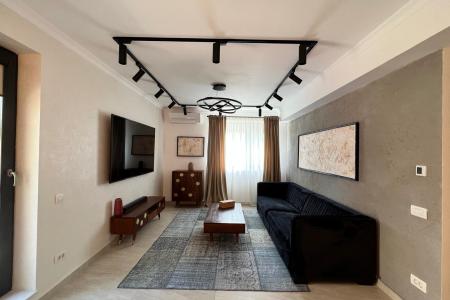 Apartament de vanzare cu mobilier si finisaje de lux