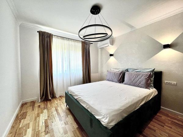 Apartament de vanzare cu mobilier si finisaje de lux