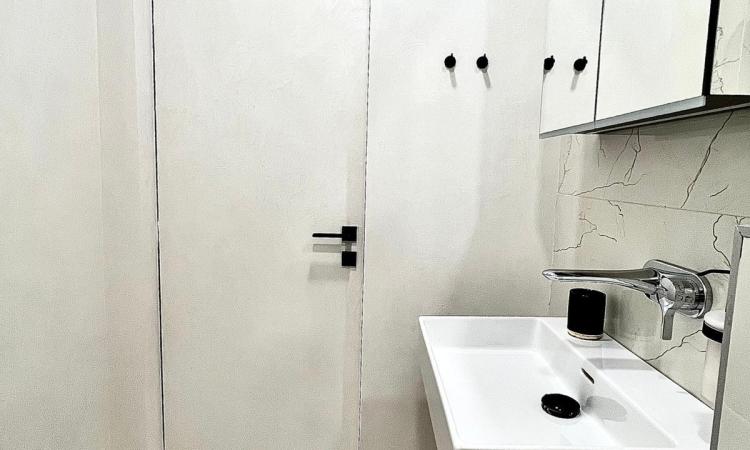 Apartament de vanzare cu mobilier si finisaje de lux