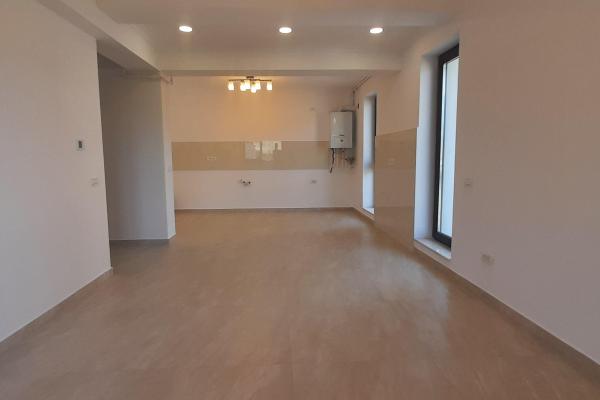 Vanzare apartament de 3 camere cu finisaje de lux