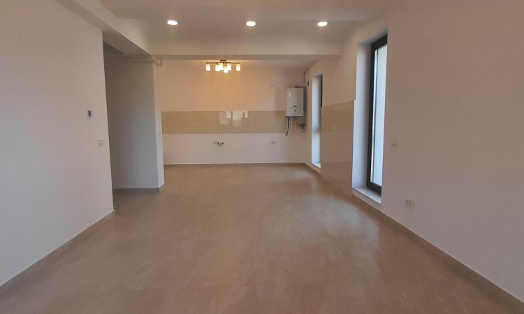 Vanzare apartament de 3 camere cu finisaje de lux