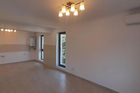 Vanzare apartament de 3 camere cu finisaje de lux