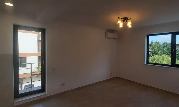 Vanzare apartament de 3 camere cu finisaje de lux
