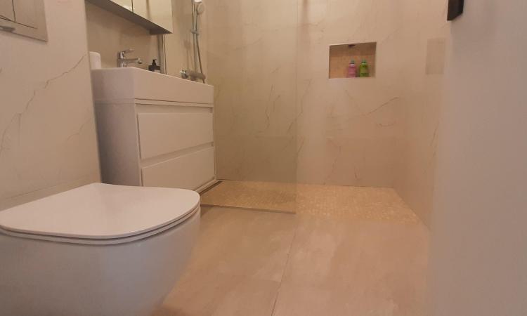 Vanzare apartament de 3 camere cu finisaje de lux