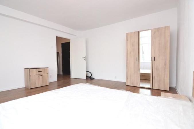 Decebal-Piata Alba Iulia-complet renovata/bloc mixt