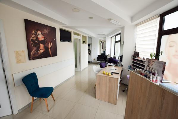 Nerva Traian Mall Vitan Spatiu comercial 2 camere 70mp Parter