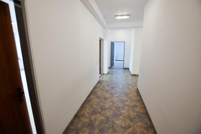 Basarabia Parc Ior Baba Novac Spatiu birouri comercial 5 cam 185mp