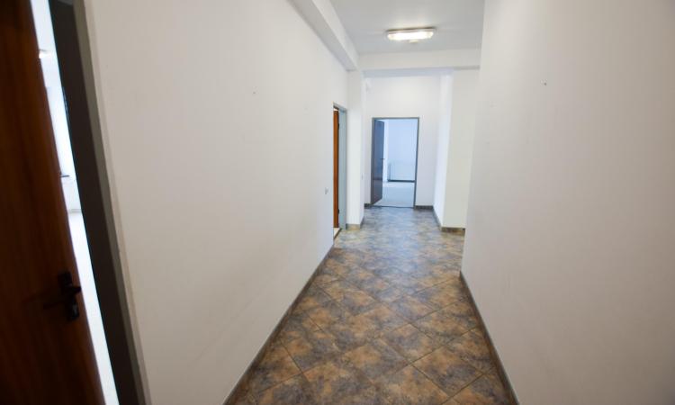Basarabia Parc Ior Baba Novac Spatiu birouri comercial 5 cam 185mp