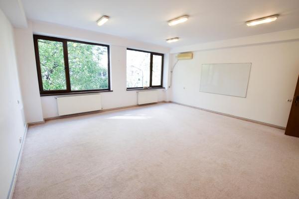 Basarabia Parc Ior Baba Novac Spatiu birouri comercial 5 cam 185mp