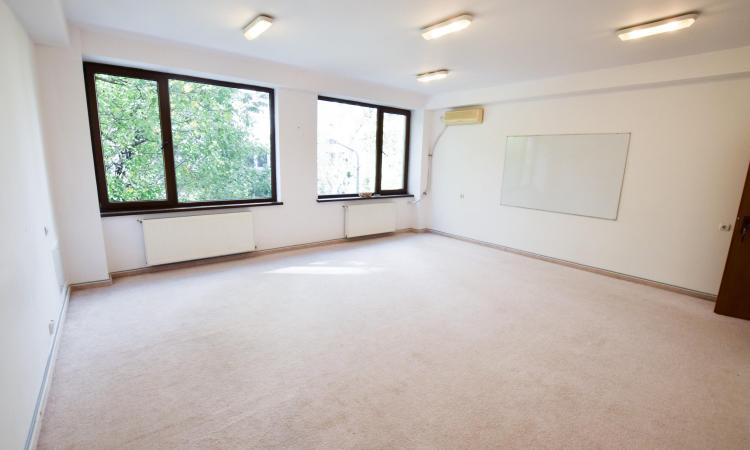 Basarabia Parc Ior Baba Novac Spatiu birouri comercial 5 cam 185mp