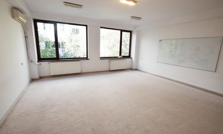 Basarabia Parc Ior Baba Novac Spatiu birouri comercial 5 cam 185mp