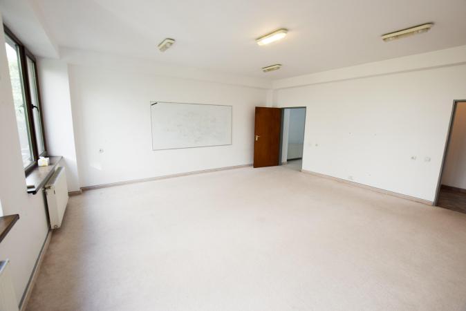 Basarabia Parc Ior Baba Novac Spatiu birouri comercial 5 cam 185mp