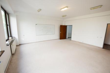 Basarabia Parc Ior Baba Novac Spatiu birouri comercial 5 cam 185mp