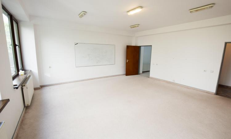 Basarabia Parc Ior Baba Novac Spatiu birouri comercial 5 cam 185mp