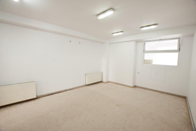 Basarabia Parc Ior Baba Novac Spatiu birouri comercial 5 cam 185mp