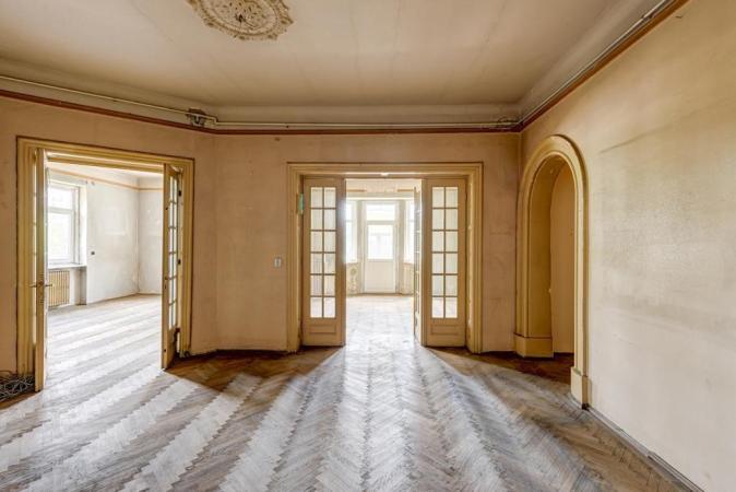 Vila 29 camere - D+P+2 ETj+M -SUT  1132mp - teren 1206mp - Unirii - Coposu