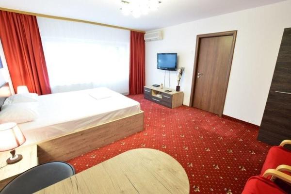 Decebal-Piata Alba Iulia/complet renovata/blc reabilitat