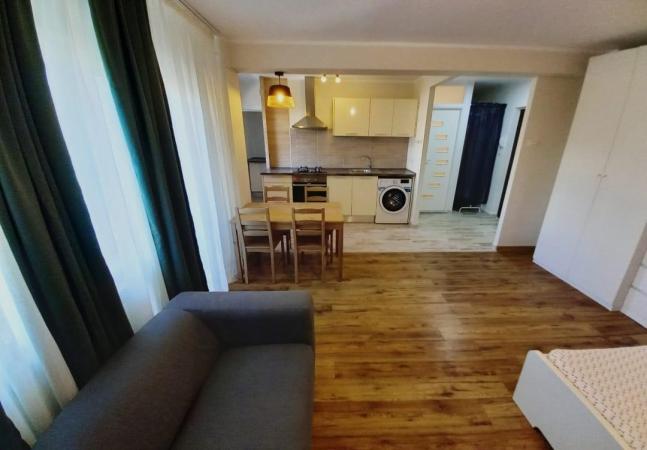 Garsoniera complet renovata-Decebal-Piata Alba Iulia/bloc mixt
