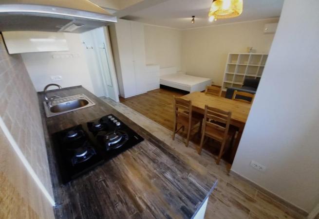 Garsoniera complet renovata-Decebal-Piata Alba Iulia/bloc mixt