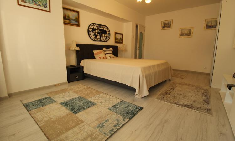 Unirii-Bld. Unirii-complet renovata-bloc mixt