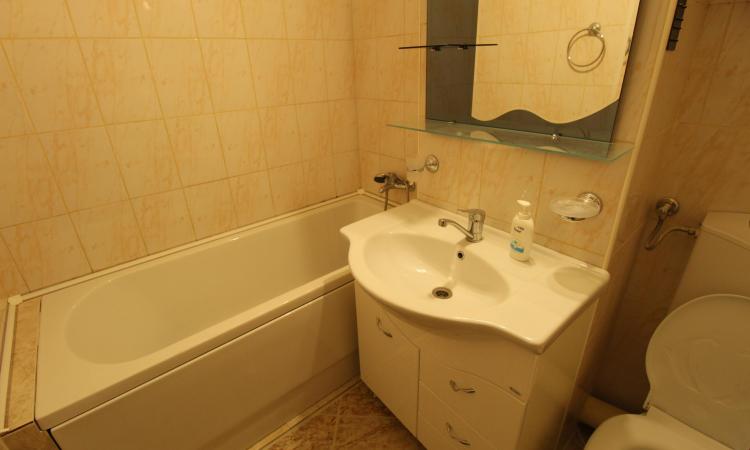 Unirii-Bld. Unirii-complet renovata-bloc mixt