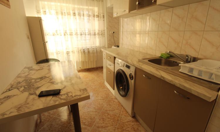 Unirii-Bld. Unirii-complet renovata-bloc mixt