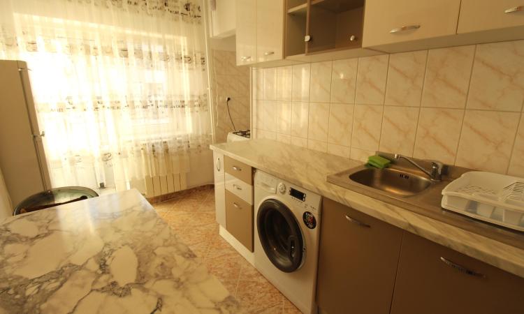 Unirii-Bld. Unirii-complet renovata-bloc mixt