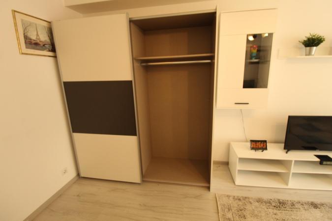 Unirii-Bld. Unirii-complet renovata-bloc mixt