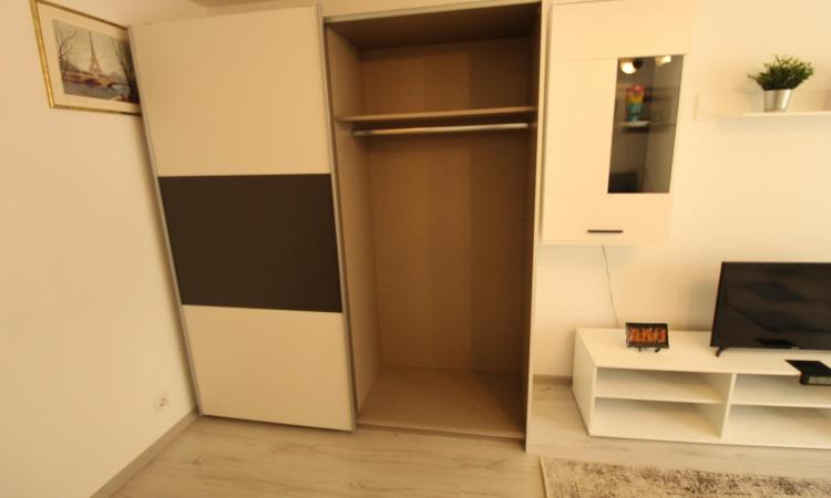 Unirii-Bld. Unirii-complet renovata-bloc mixt