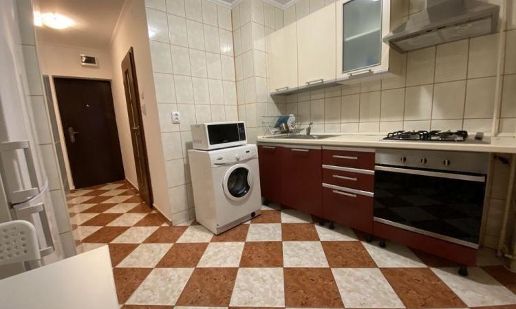 Calea Calarasilor-Piata Muncii-metrou -bloc mixt