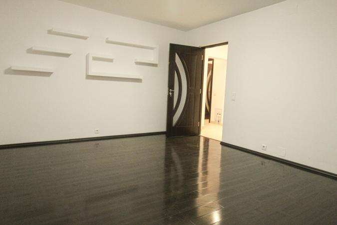 3 camere-Victoriei-central