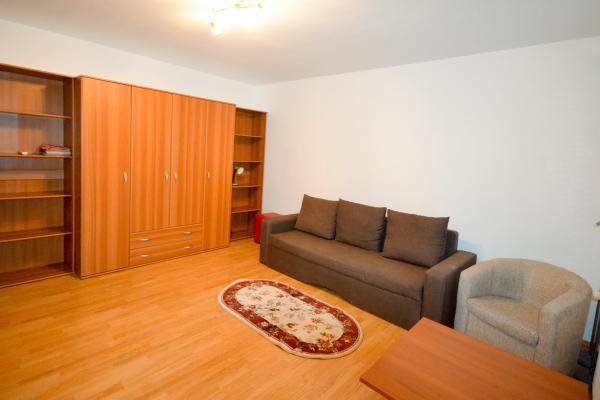Decebal - str Voronet - 2 camere decomandat - mobilat/utilat - Metrou Muncii